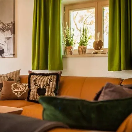 Chalet Platzhirsch בית נופש אוברסטדורף
