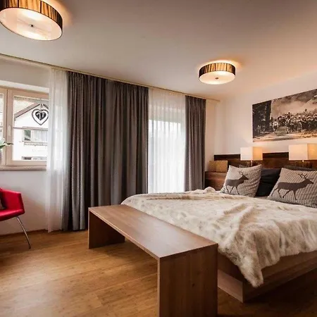 Chalet Platzhirsch Όμπερσντορφ